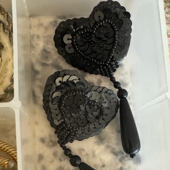 Assorted Earrings Collection - Picture 13 of 14